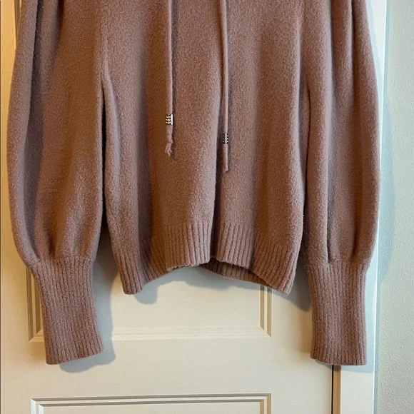 Express Women's Dusty Pink Hooded Sweater - Picture 4 of 11